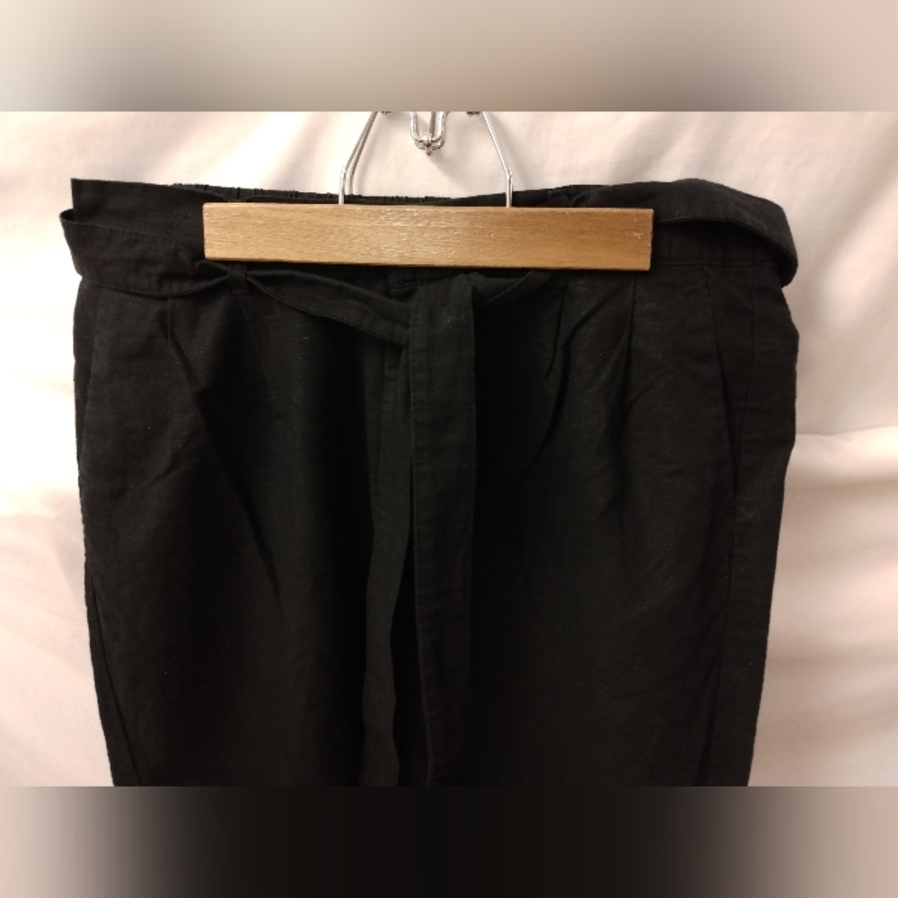 Gap cuffed black pants w/ tie belt. Size S Reg. EUC - Picture 11 of 11